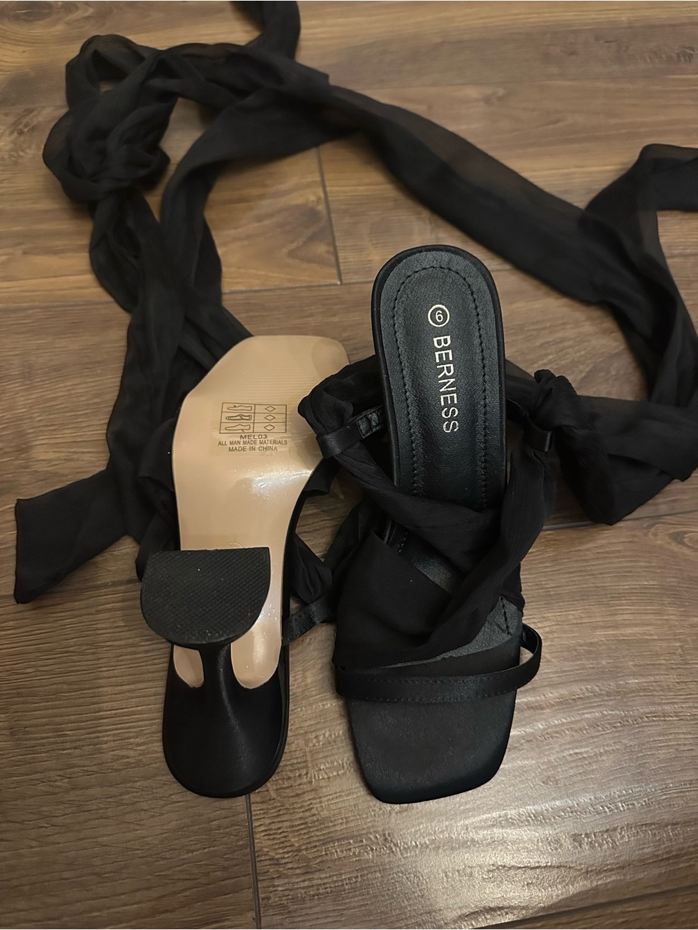 Black Wrap-Strap Women’s Sandals SZ6